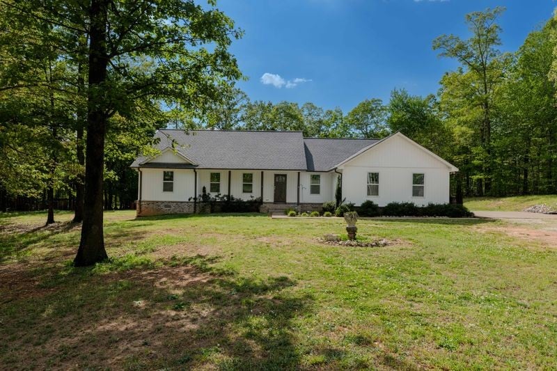 11977 Highway 17, Florence, AL 35634