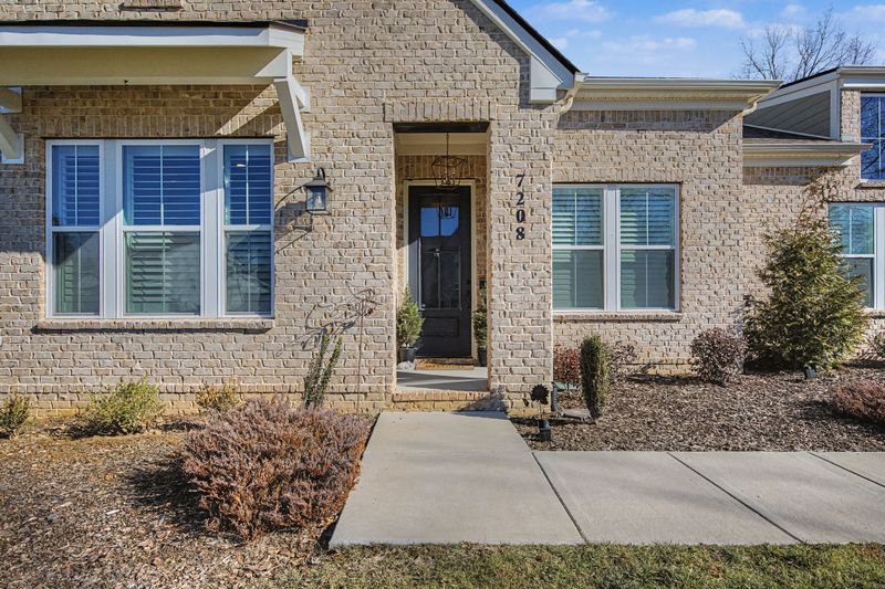 7208 Adenborough Dr, Fairview, TN 37062