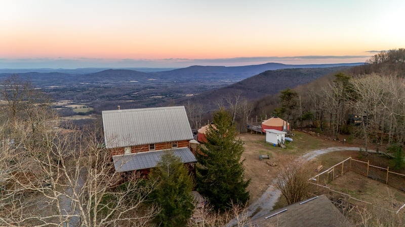 319 Lookout Dr, Rising Fawn, GA 30738