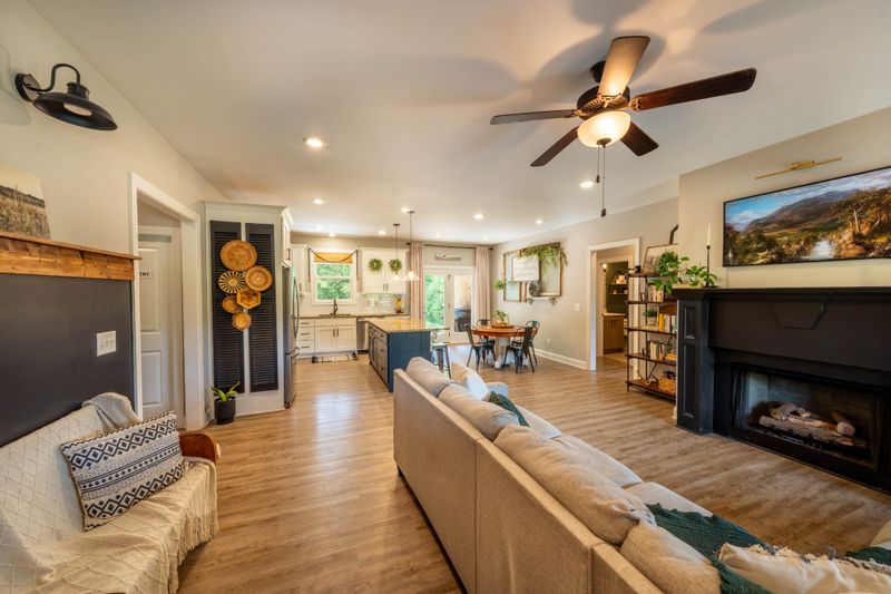 9611 Cross Plains Rd, White House, TN 37188