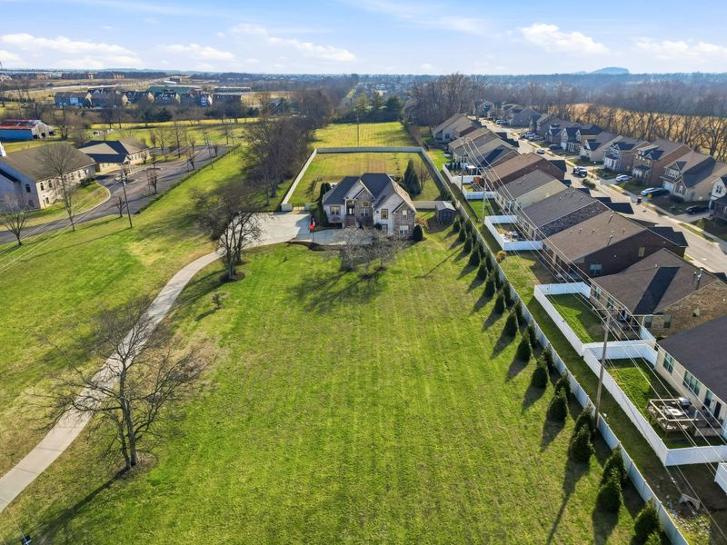 589 Harris Ln, Gallatin, TN 37066
