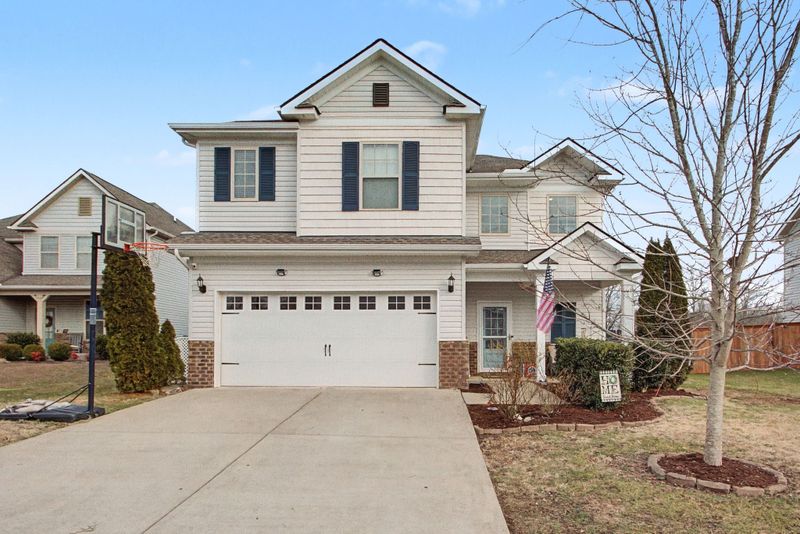 1020 Keeneland Dr, Spring Hill, TN 37174