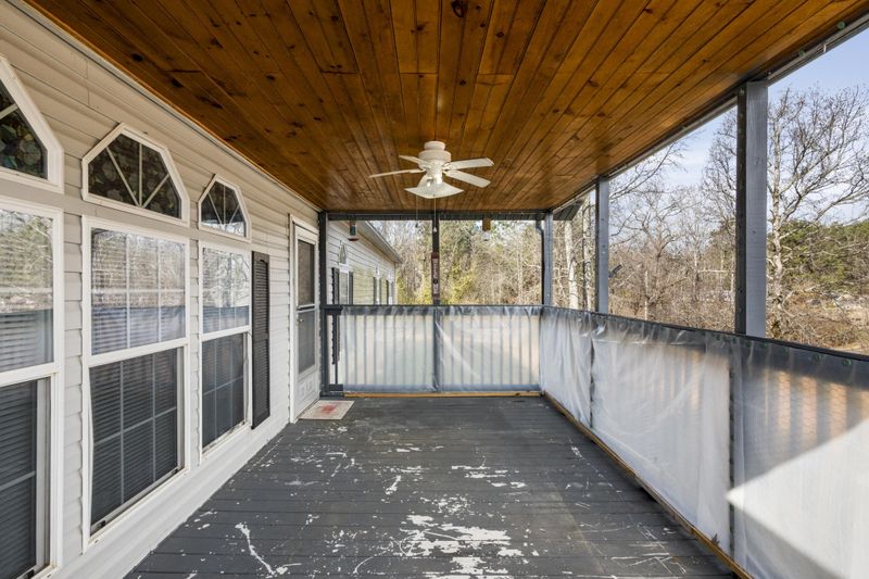 275 Falcon Cir, Chatsworth, GA 30705