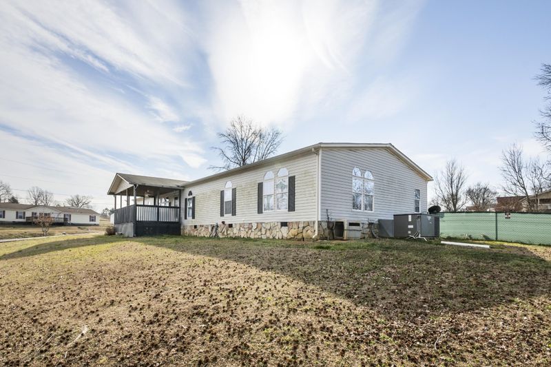 275 Falcon Cir, Chatsworth, GA 30705
