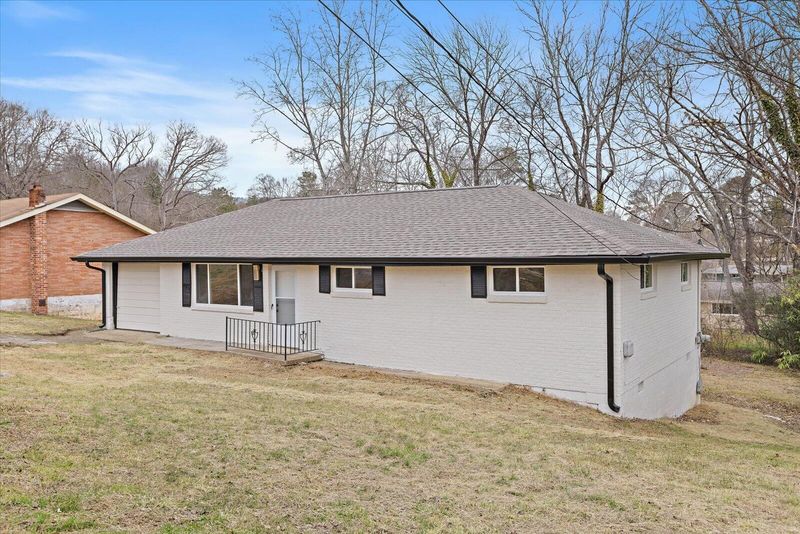 732 Roberta Dr, Rossville, GA 30741