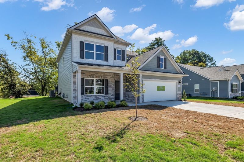 564 Nightengale Ridge Dr, Columbia, TN 38401
