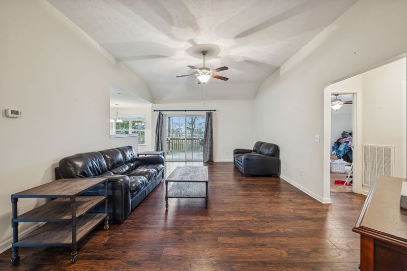 17 Andy Cir, Lebanon, TN 37087