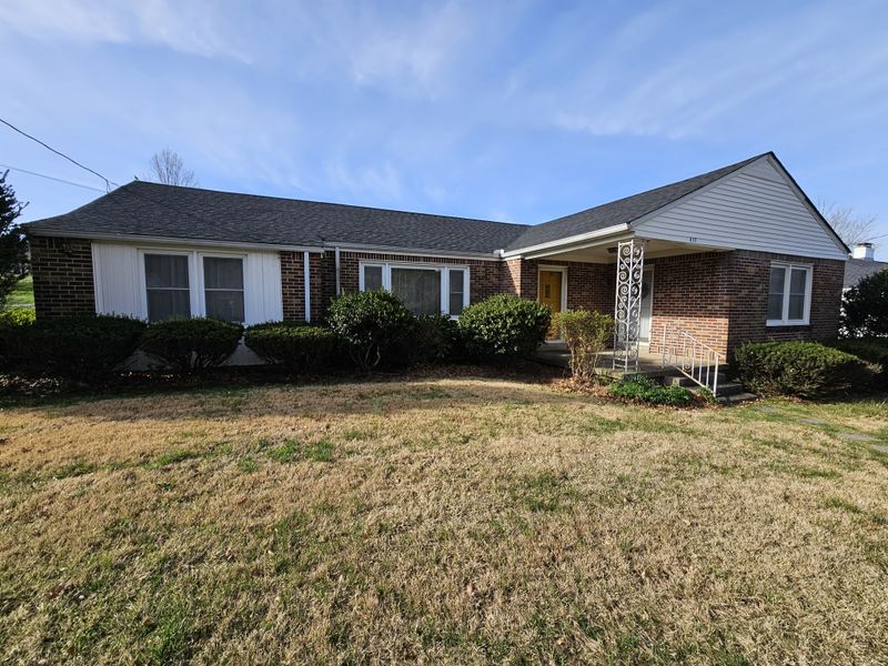 612 Jackson Ave, Carthage, TN 37030