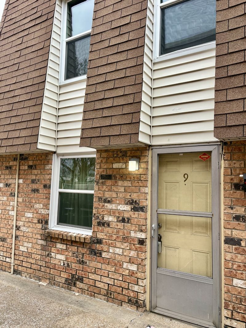 370 Wallace Rd #C9, Nashville, TN 37211
