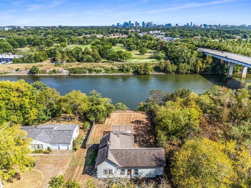 2104 Cliff Dr, Nashville, TN 37218
