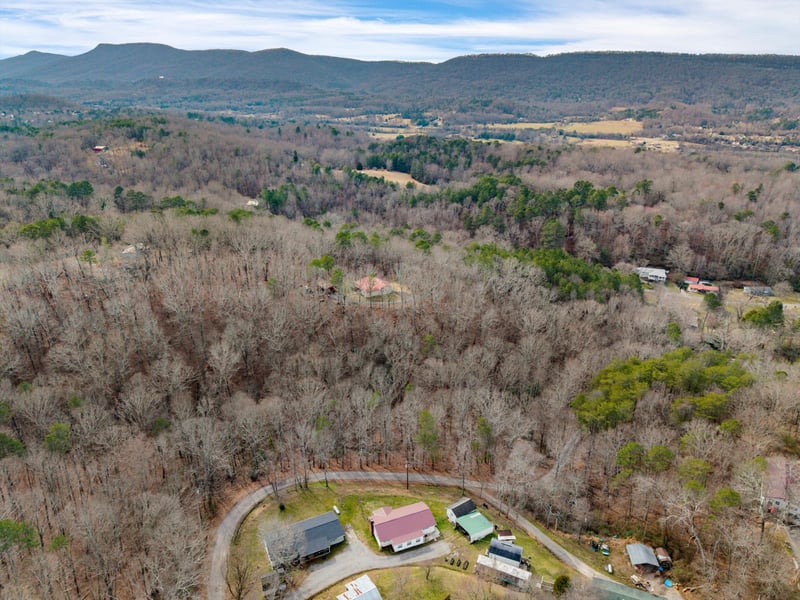 155 Crestline Dr, Rossville, GA 30741