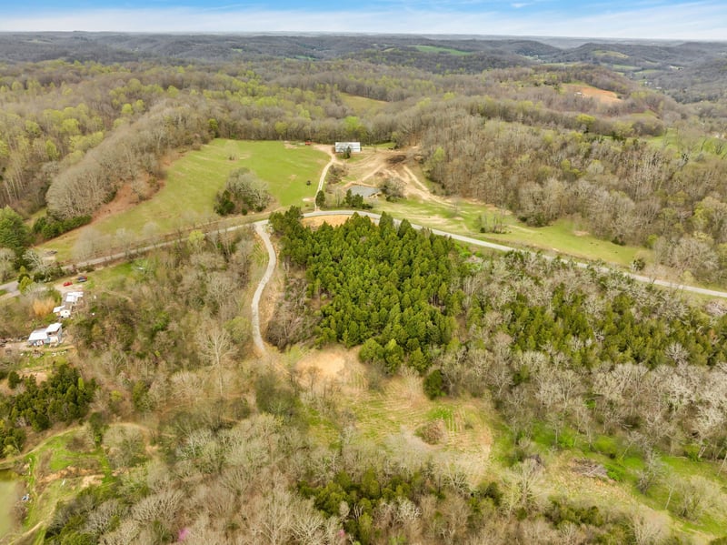 1 Rabbit Trail Rd, Culleoka, TN 38451