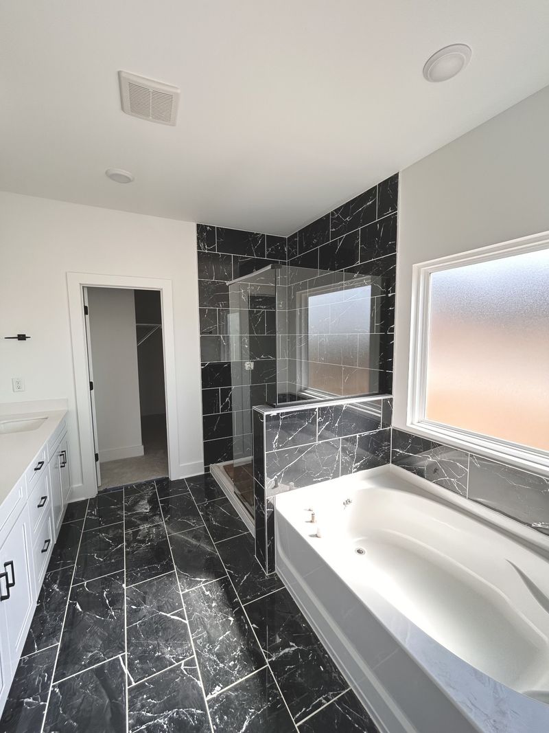 516 Canal Cir, Nashville, TN 37214