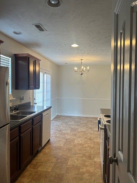1026 Cheryl Ln, La Vergne, TN 37086
