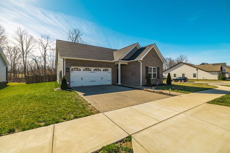 150 Crabourne Dr, White House, TN 37188