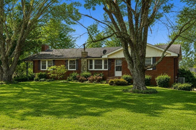526 W Boiling Springs Rd, Portland, TN 37148