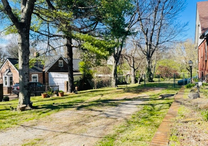 1007 Petway Ave NE, Nashville, TN 37206