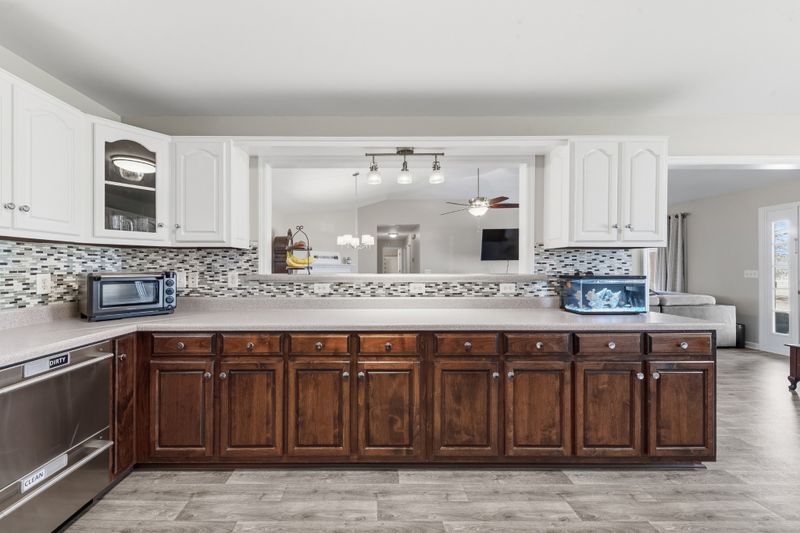 1904 Digg Ct, Columbia, TN 38401