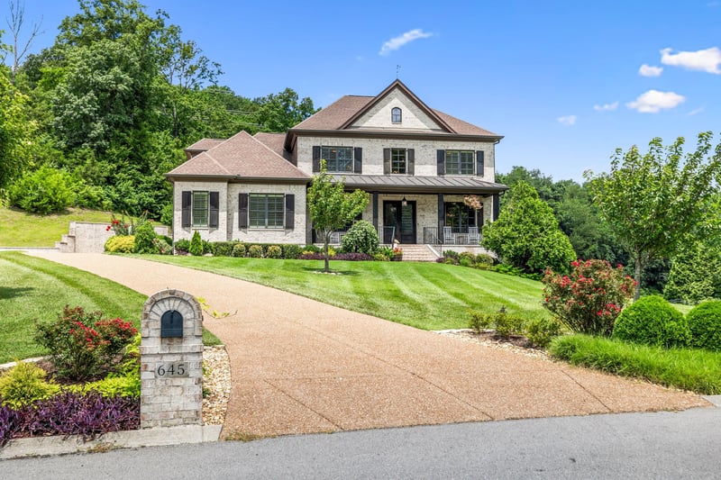 645 Legends Crest Dr, Franklin, TN 37069