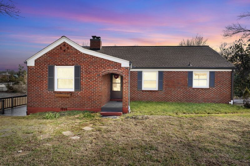 203 Fairway Dr, Nashville, TN 37214
