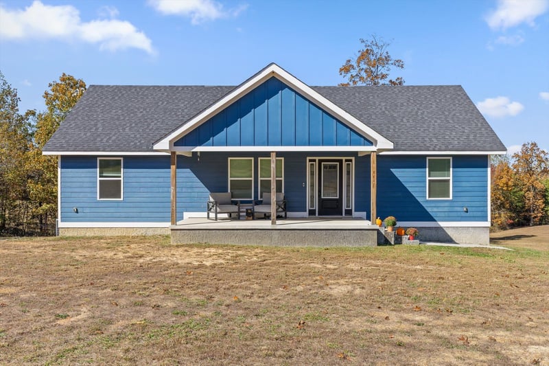 227 South Deer Run Rd, Trenton, GA 30752