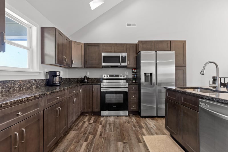 227 South Deer Run Rd, Trenton, GA 30752