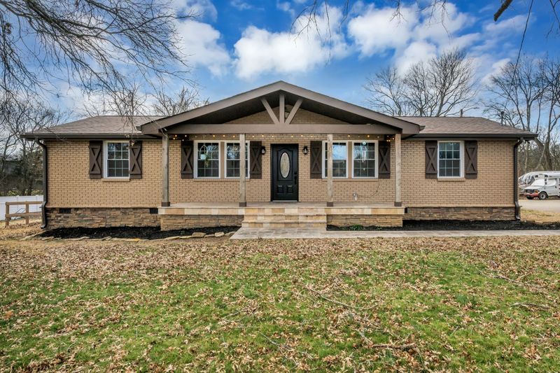 920 Sun Valley Dr, Madison, TN 37115