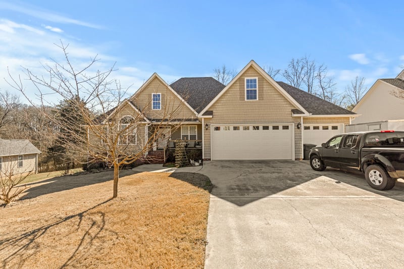 59 Honeysuckle Dr, Rock Spring, GA 30739