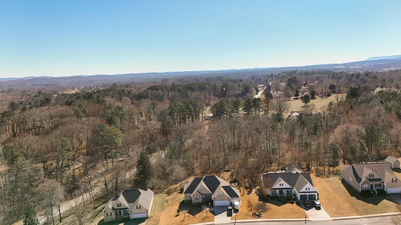 59 Honeysuckle Dr, Rock Spring, GA 30739