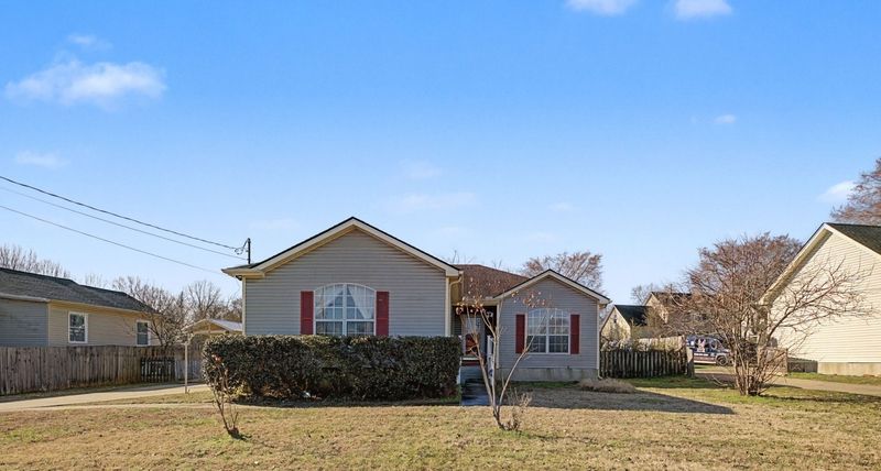 103 Lake Forest Dr, La Vergne, TN 37086