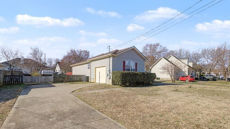 103 Lake Forest Dr, La Vergne, TN 37086