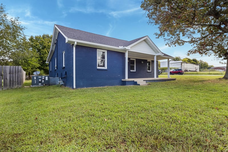 122 22nd Ave E, Springfield, TN 37172