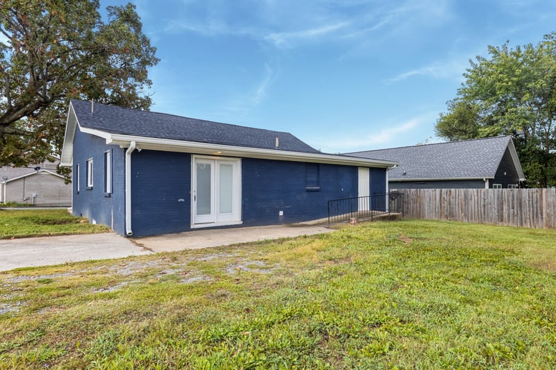 122 22nd Ave E, Springfield, TN 37172