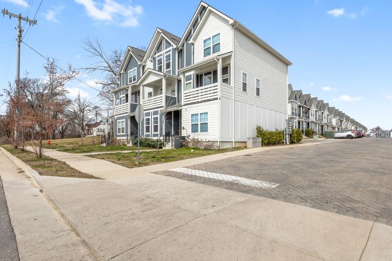 302 Williams Ave #102, Madison, TN 37115