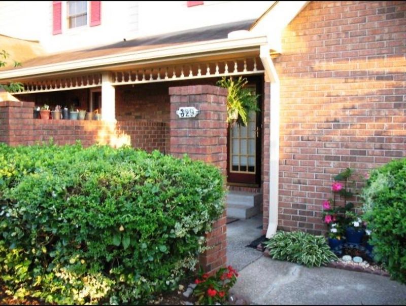 329 Hickory Pl, Nashville, TN 37214