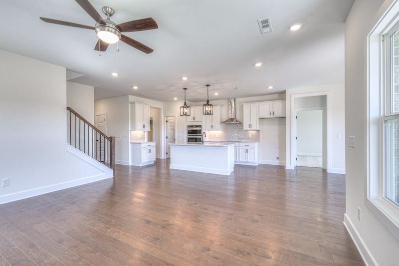 1028 Bear Rn, Nashville, TN 37207