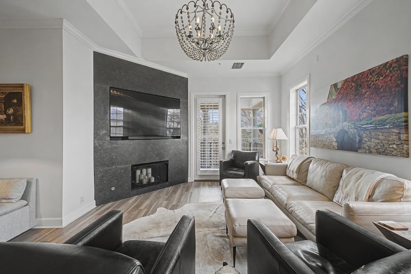 305 Seven Springs Way #403, Brentwood, TN 37027