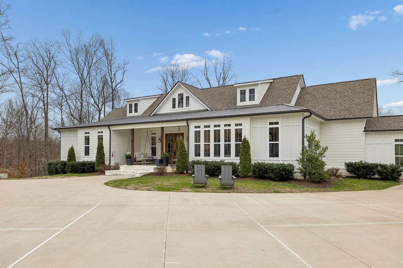 2750 Haywood Hollow Rd, Columbia, TN 38401