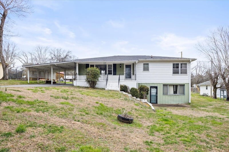 9 Chickamauga St, Fort Oglethorpe, GA 30742