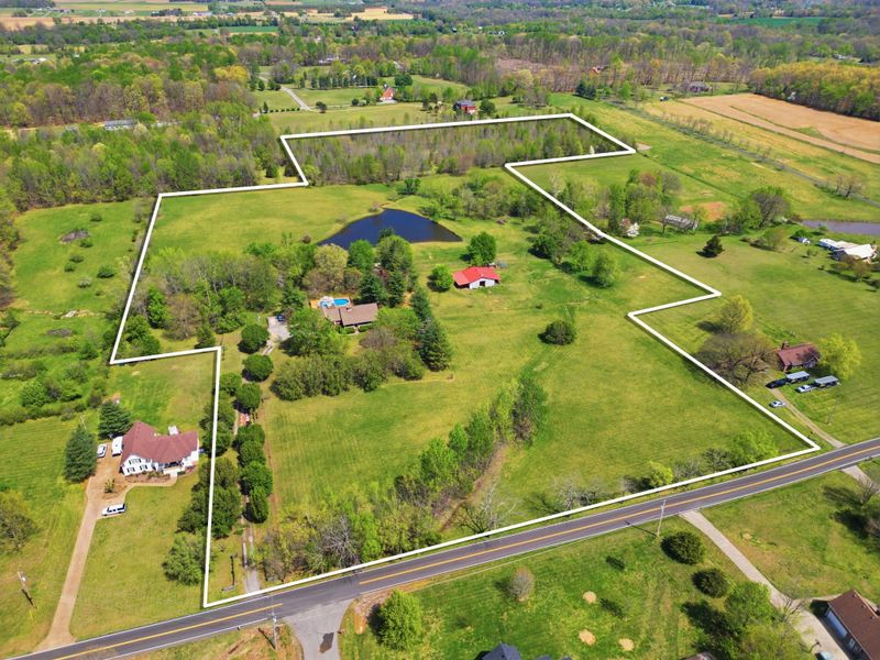 8270 Bethlehem Rd, Springfield, TN 37172