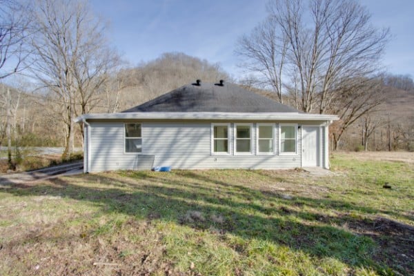 274 Club Springs Rd, Elmwood, TN 38560