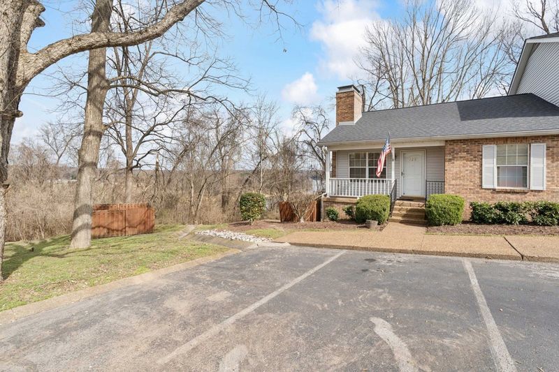 125 Cumberland Trce, Nashville, TN 37214