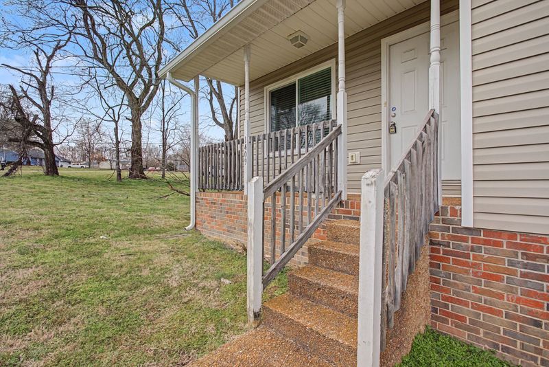 1409 Tower Dr, Columbia, TN 38401