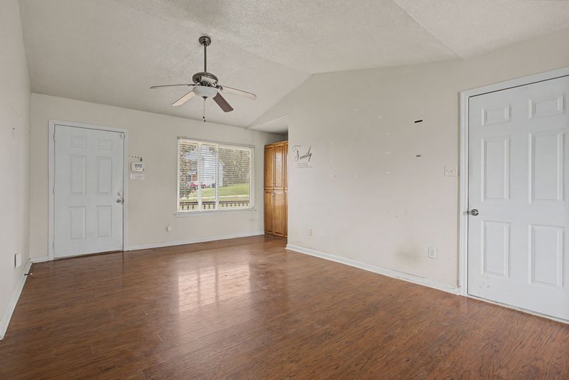 1409 Tower Dr, Columbia, TN 38401