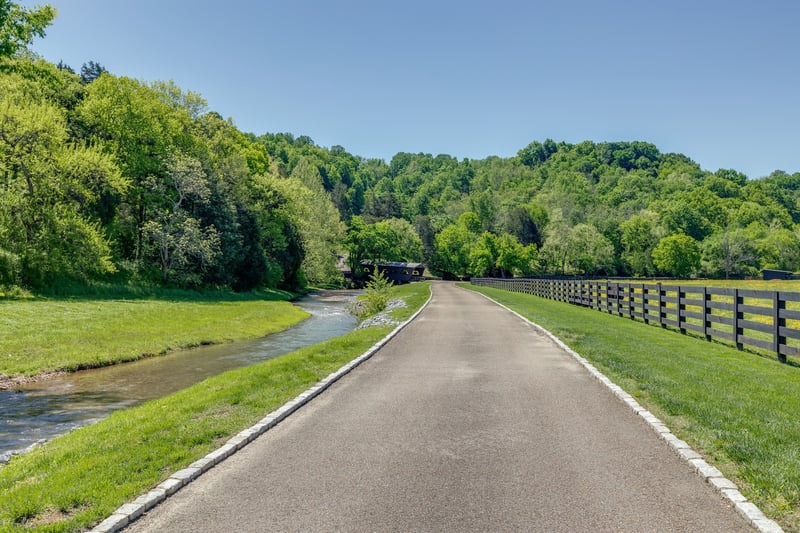 5476 Leipers Creek Rd, Franklin, TN 37064