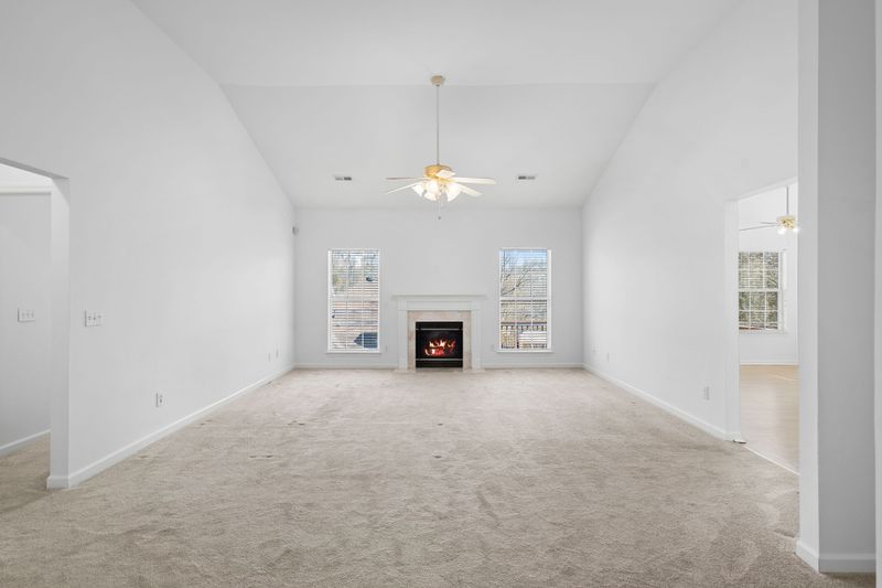719 E Woodlands Trl, Nashville, TN 37211