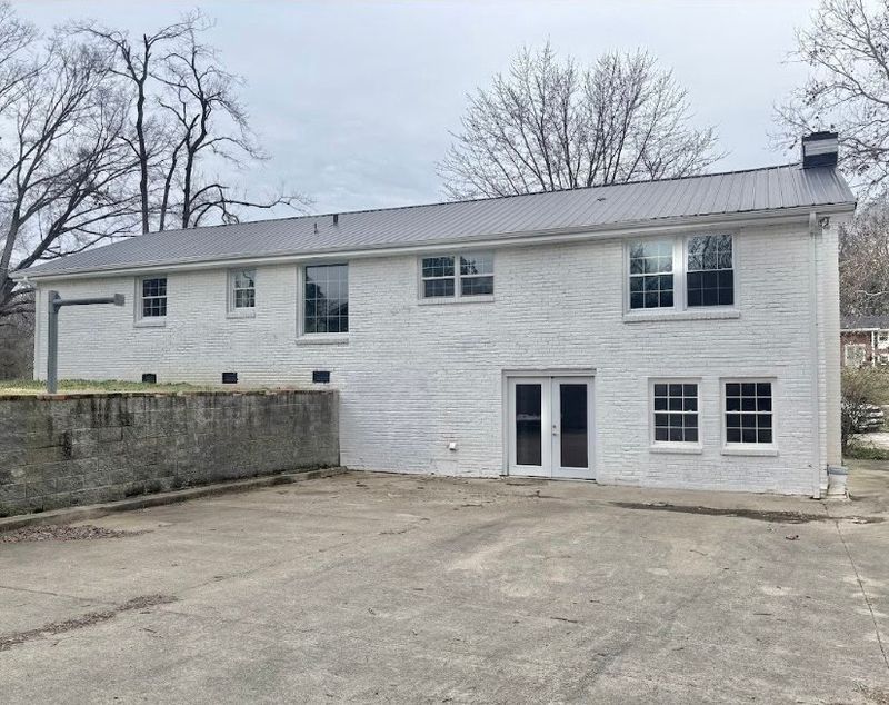 121 Roberta Dr, Hendersonville, TN 37075