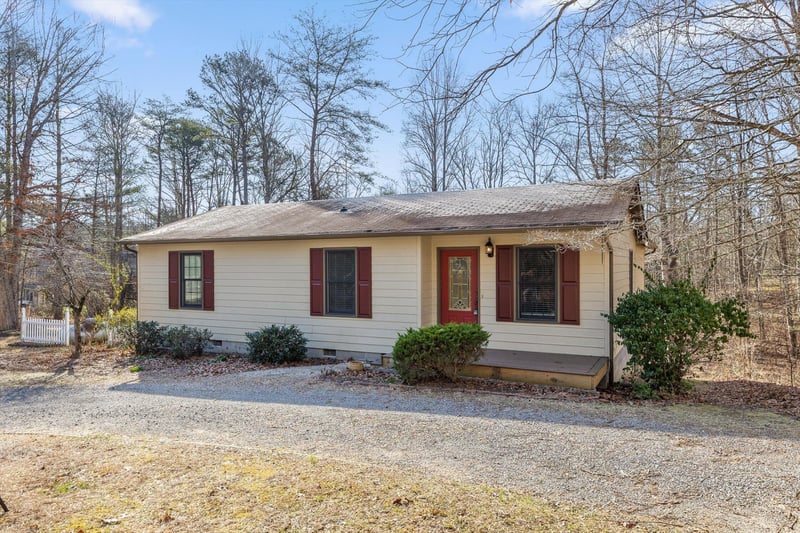 1025 Mount Olive Rd, Lookout Mountain, GA 30750