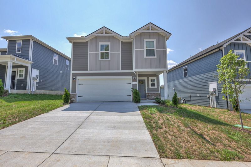 1772 Flora Grv, Hermitage, TN 37076
