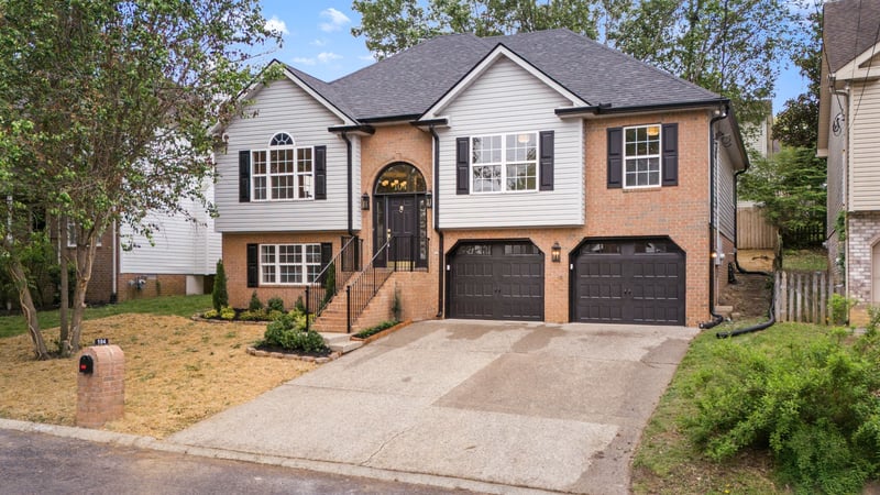 104 Edgewater Pl, Hendersonville, TN 37075